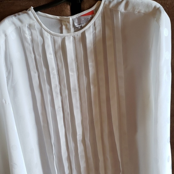 nilani Tops - Beautiful vintage white blouse